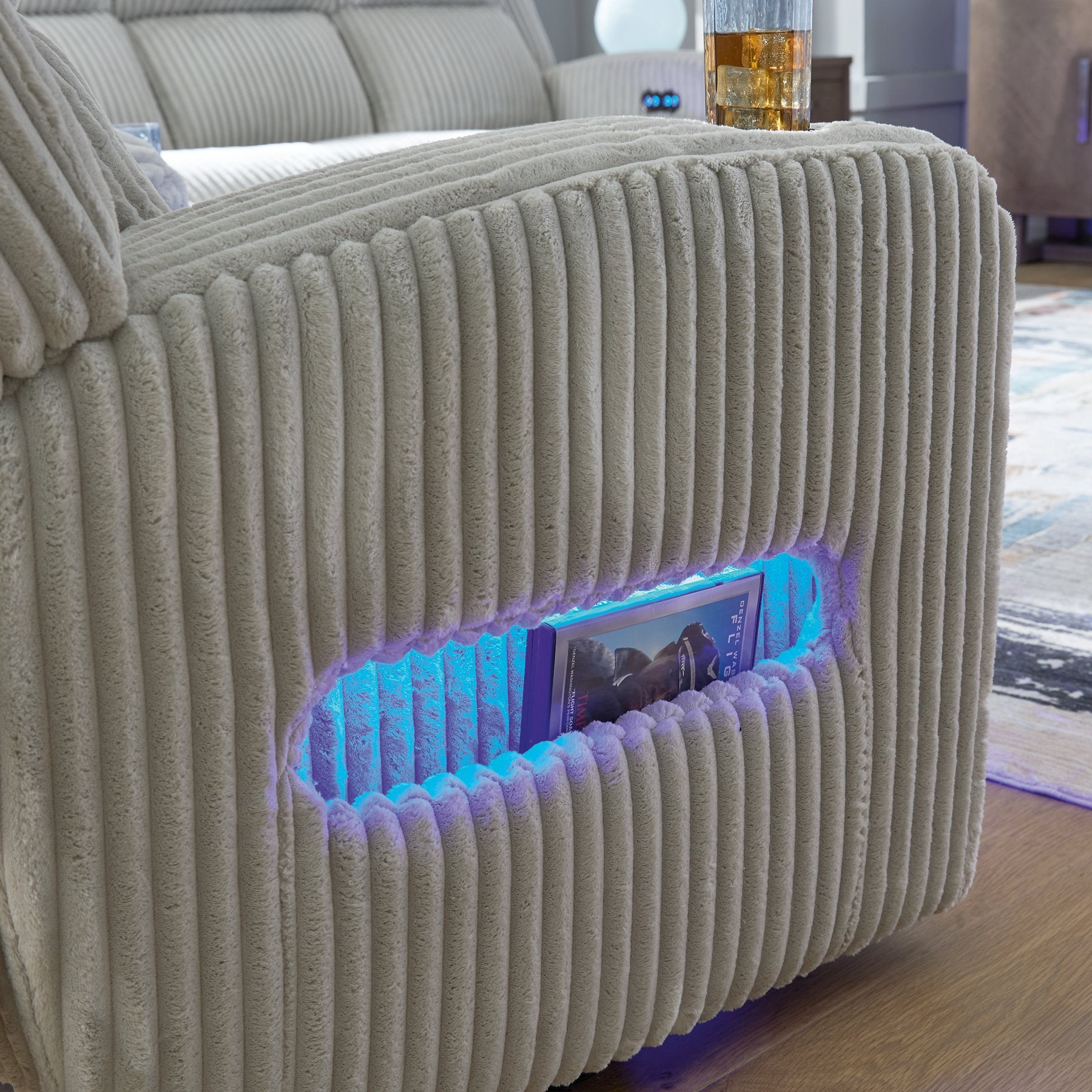 Forest Lake Power Recliner - Furnish 4 Less 98 (NY)*