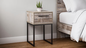 Neilsville - One Drawer Night Stand - Furnish 4 Less 98 (NY)*