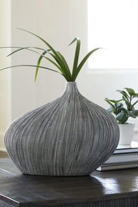 Donya - Vase - Furnish 4 Less 98 (NY)*