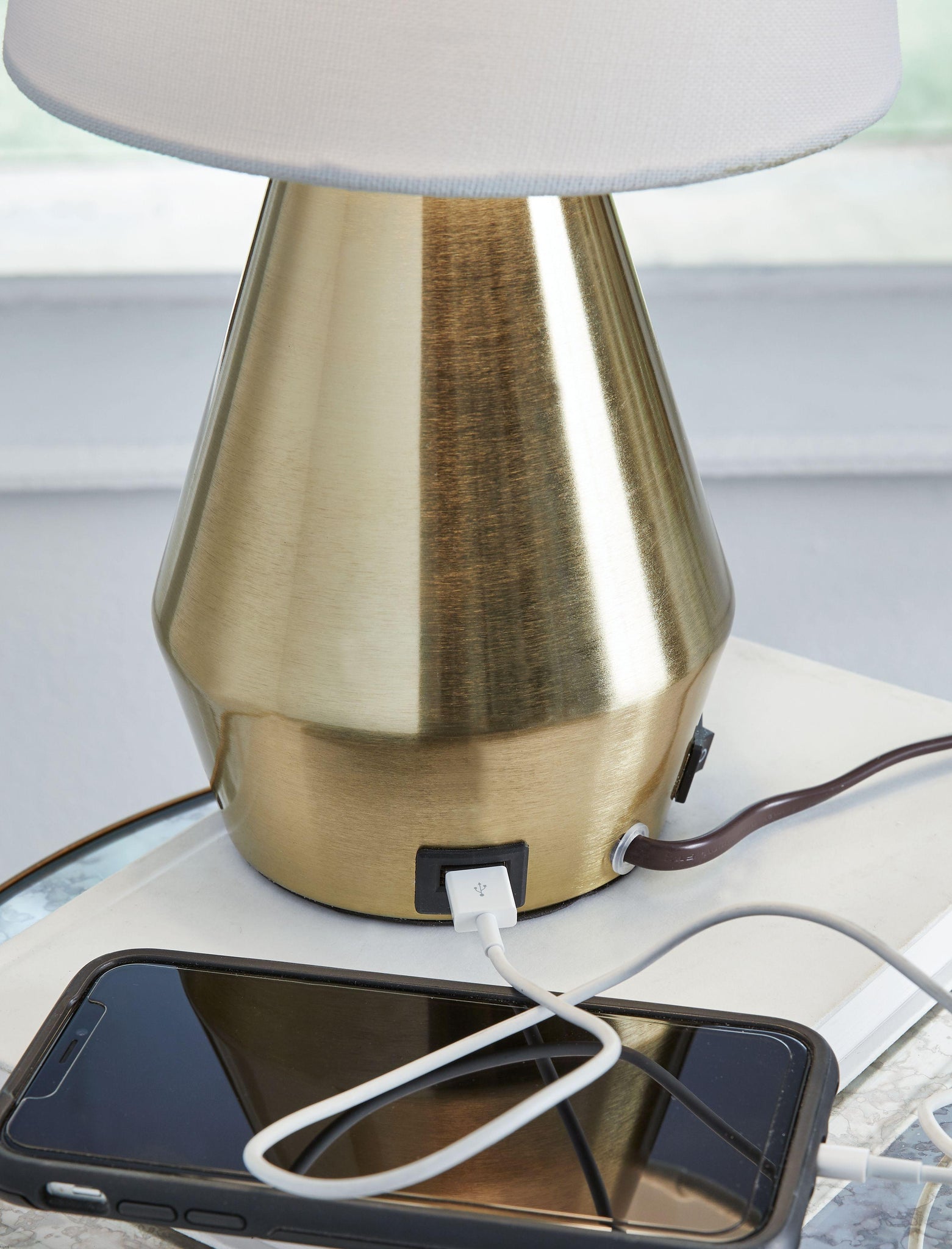 Lanry - Metal Table Lamp (1/cn)