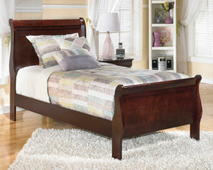 Alisdair 8-Piece Bedroom Package