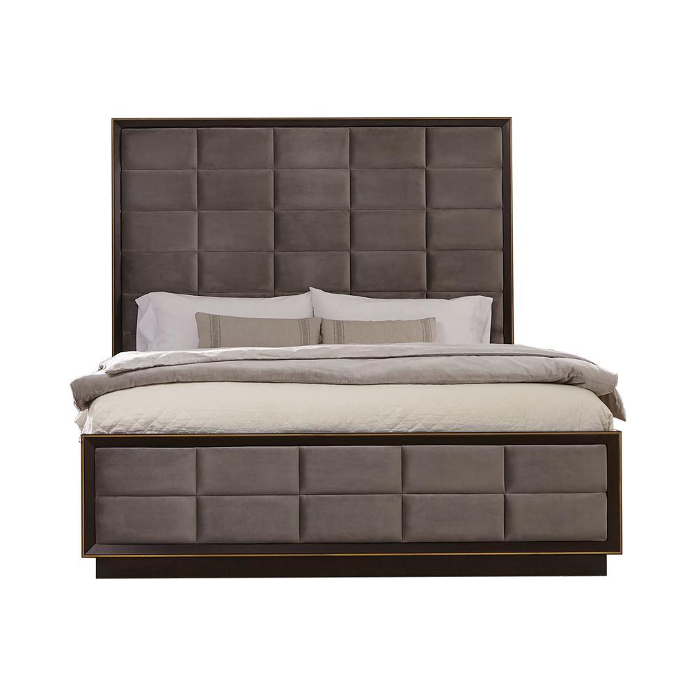 G223263 Queen Bed