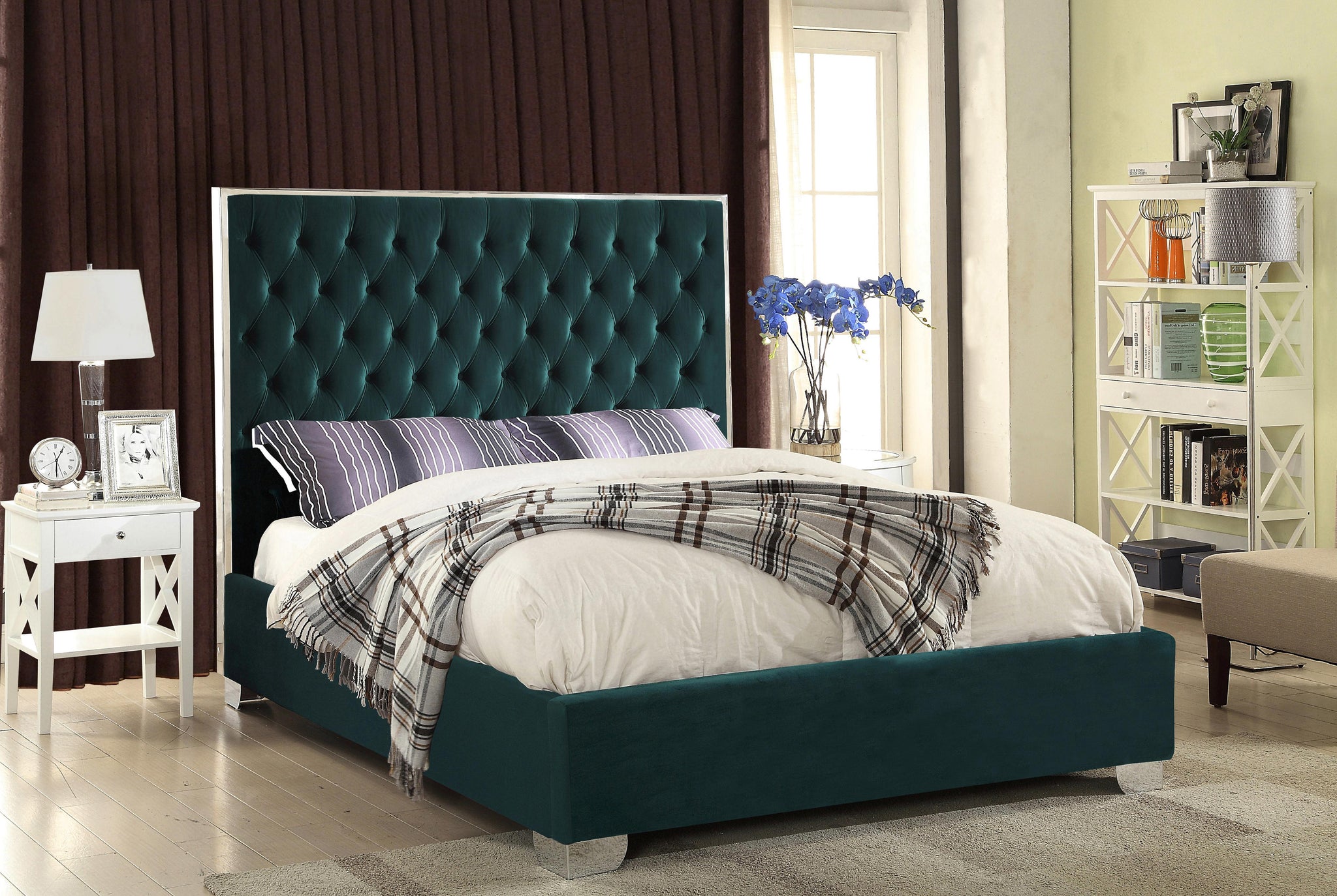 Lexi Green Velvet Queen Bed - Furnish 4 Less 98 (NY)*