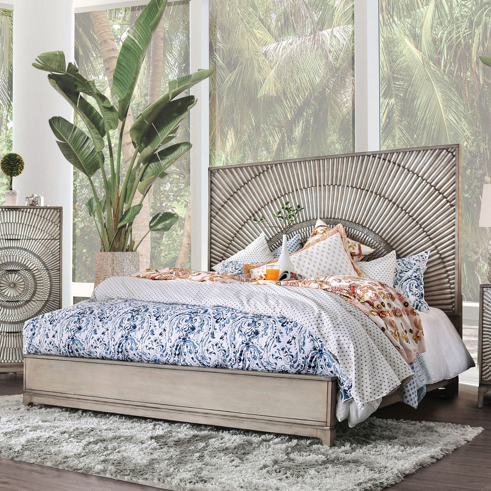 Kamalah Antique Gray Queen Bed image